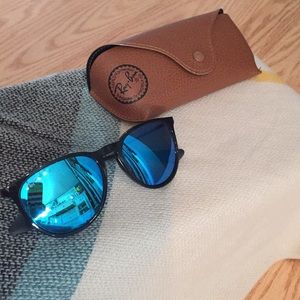 EUC Authentic Ray-Ban Erika sunglasses